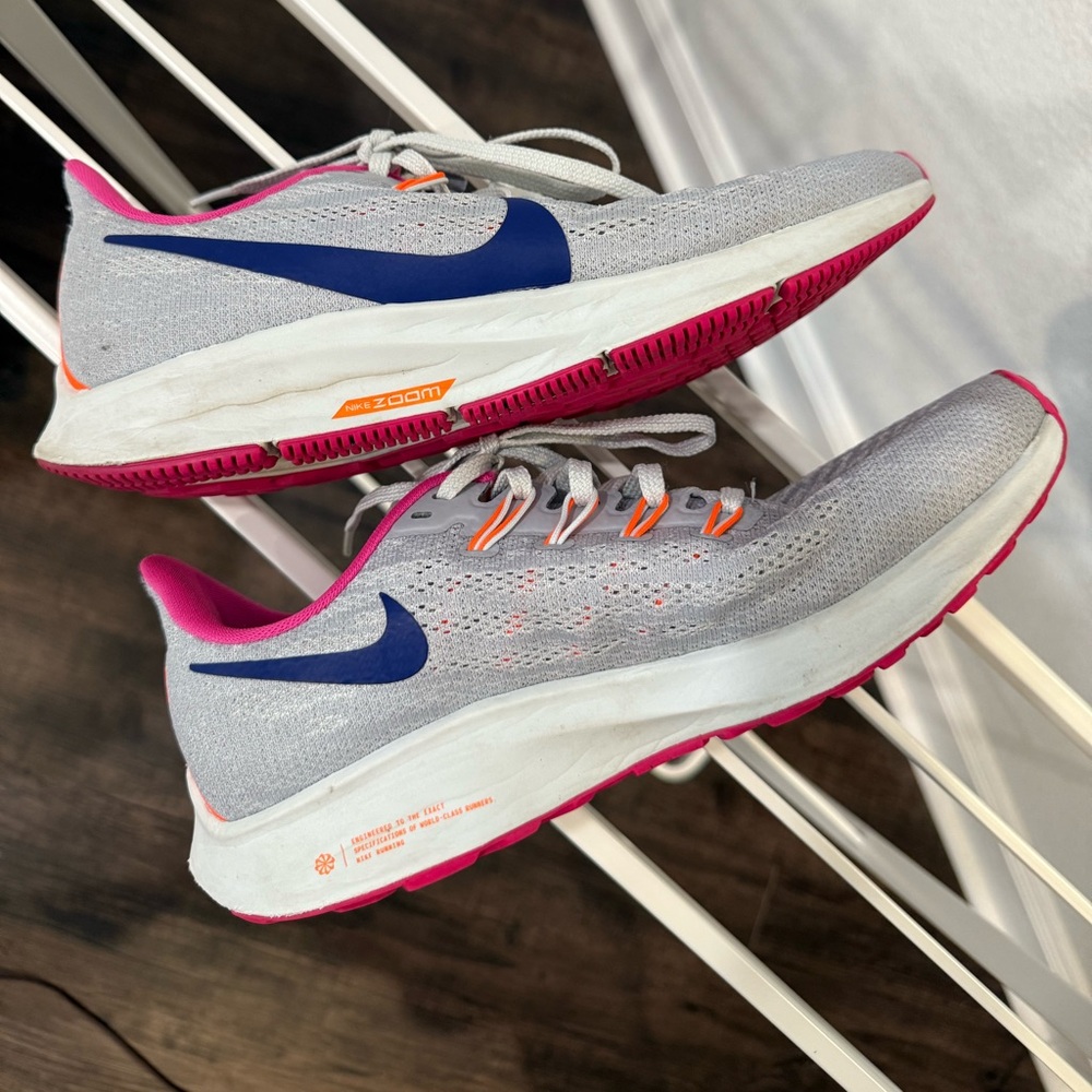 Nike Zoom sneakers sz 7.5, grey/pink/purple/orange. EUC very clean!